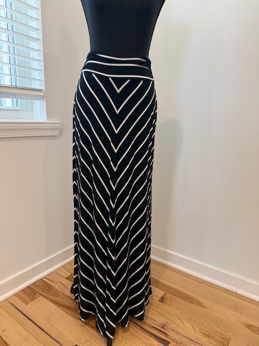 Merona Black & White Chevron Stripe Maxi Skirt